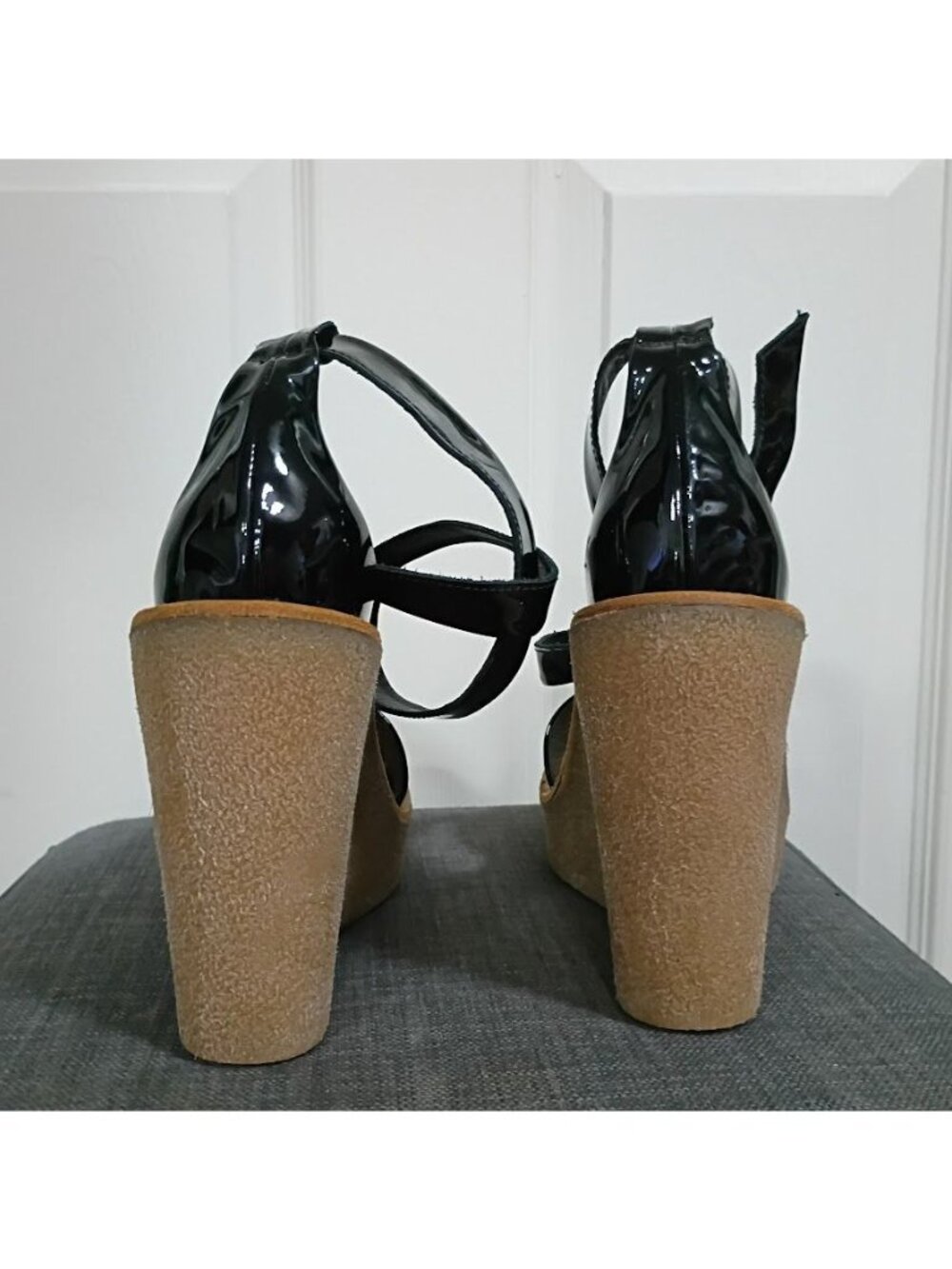 Pierre Hardy Black Patent Leather Wedge Sandals Size 40 Cork Sole Strappy Design - Picture 4 of 6